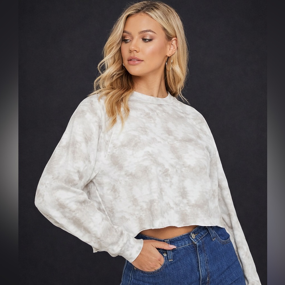 Levi’s Laundry Day Raglan Crew Neck Sweatshirt
